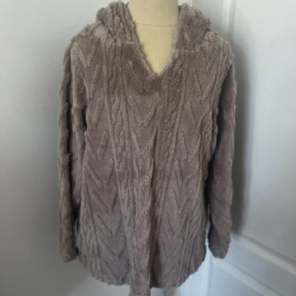 Knapp Studio NWT Hoodie Sz 1XL - Picture 1 of 5